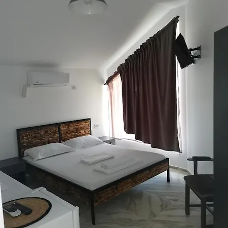 Casa George Mamaia Nord 招待所 那沃达利