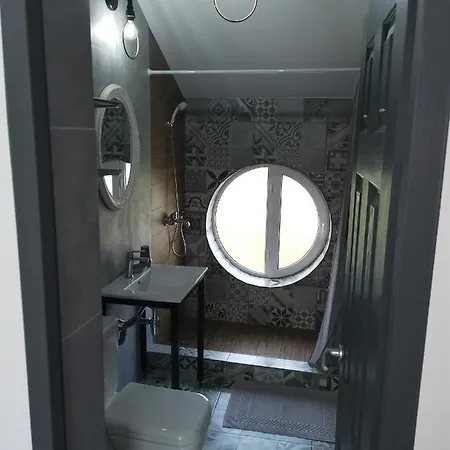 Casa George Mamaia Nord 招待所 3*