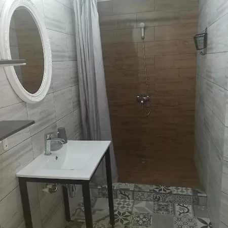 Casa George Mamaia Nord 招待所 3*