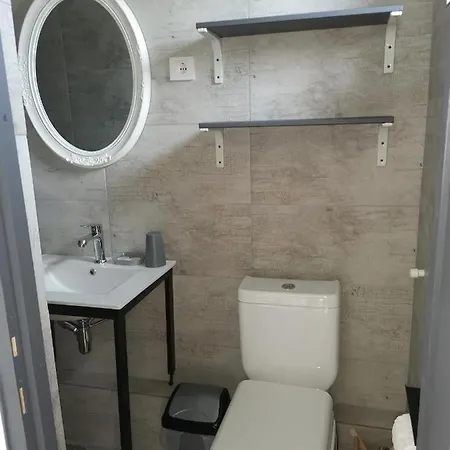 Casa George Mamaia Nord 招待所 那沃达利