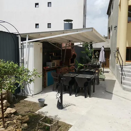 Casa George Mamaia Nord 招待所